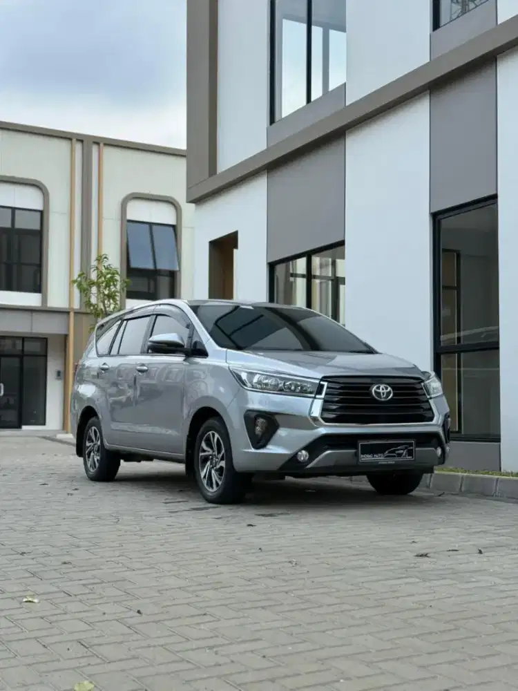 Toyota Innova V AT Diesel 2017 Silver