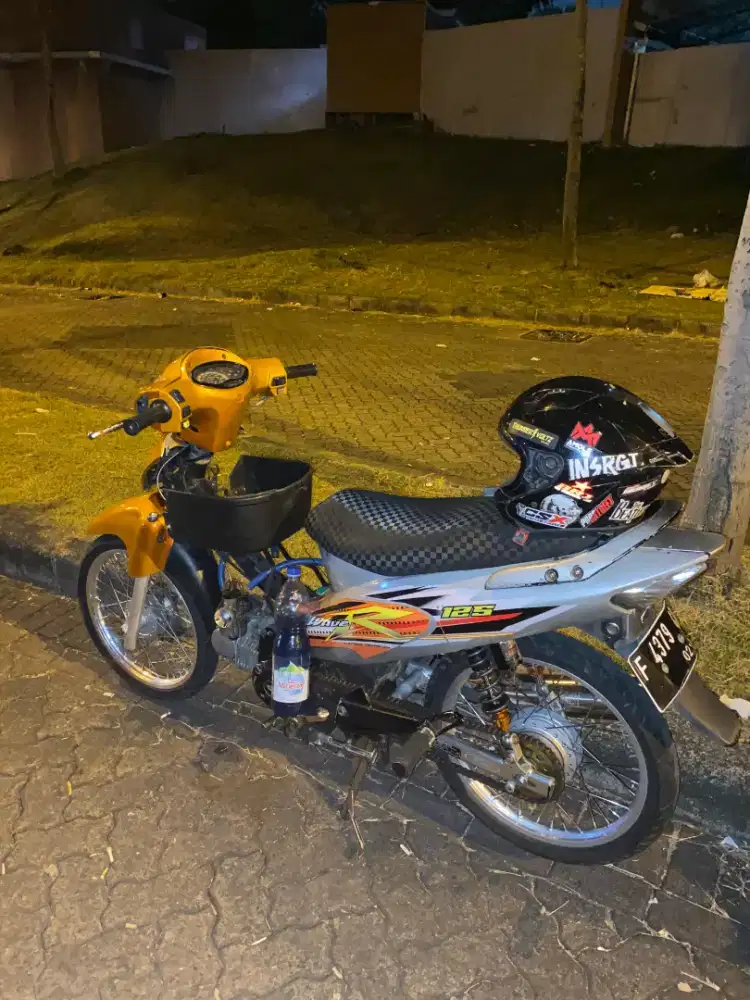 jual cepat kharisma 2004