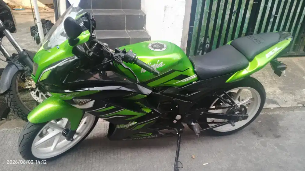 Dijual Cepat Kawasaki Ninja 150 2012