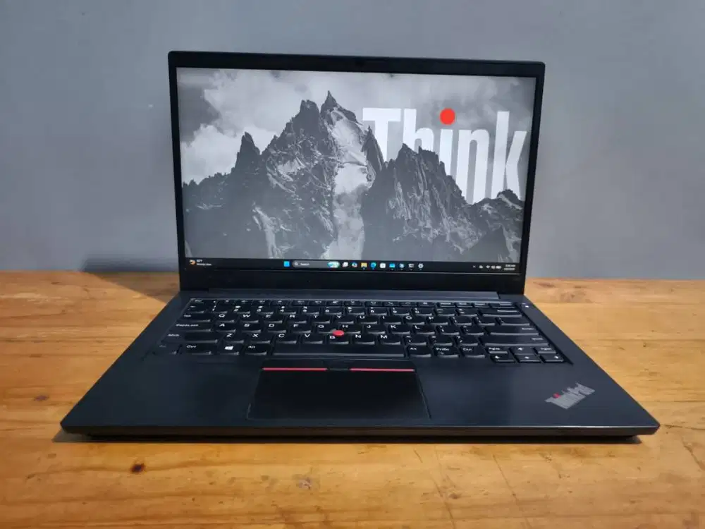 Thinkpad E14 Gen 2 i7-1165G7 RAM 8GB SSD 2512GB FHD Second Jos