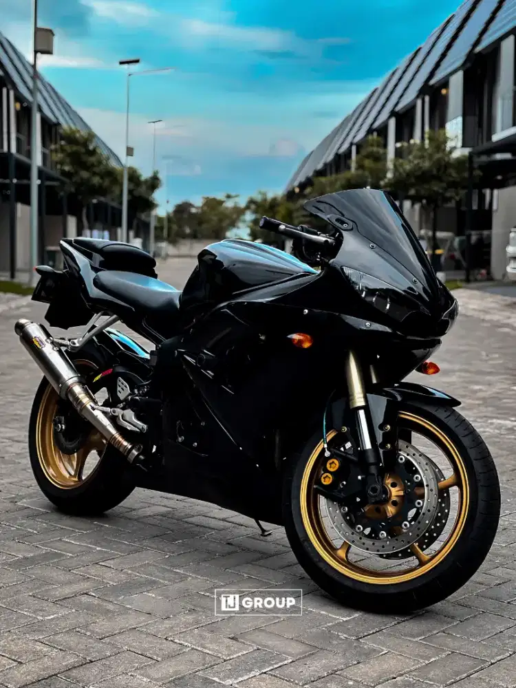 FOR SALE!!! YAMAHA YZF R6 2005