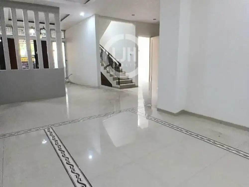Rumah Disewakan di Perumahan Metland Cluster Regina, Cakung, Jakarta Timur