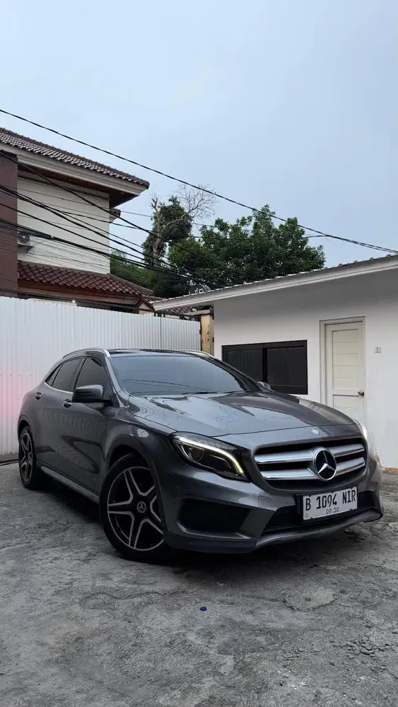 Mercedes-Benz GLA 200 AMG Line 2015 - Kondisi Sehat (Nego sampai jadi)