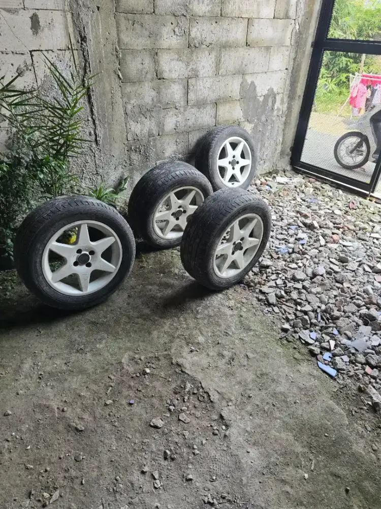 Velg mobil ring 16 lebar 7 pcd 4x100 ovside 42 made in england