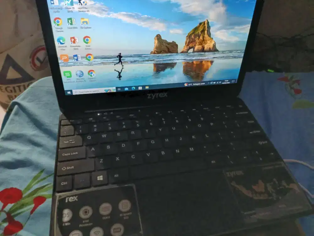 Zyrex Sky 232 Mini 11 inch SSD 256GB + EMMC 64GB