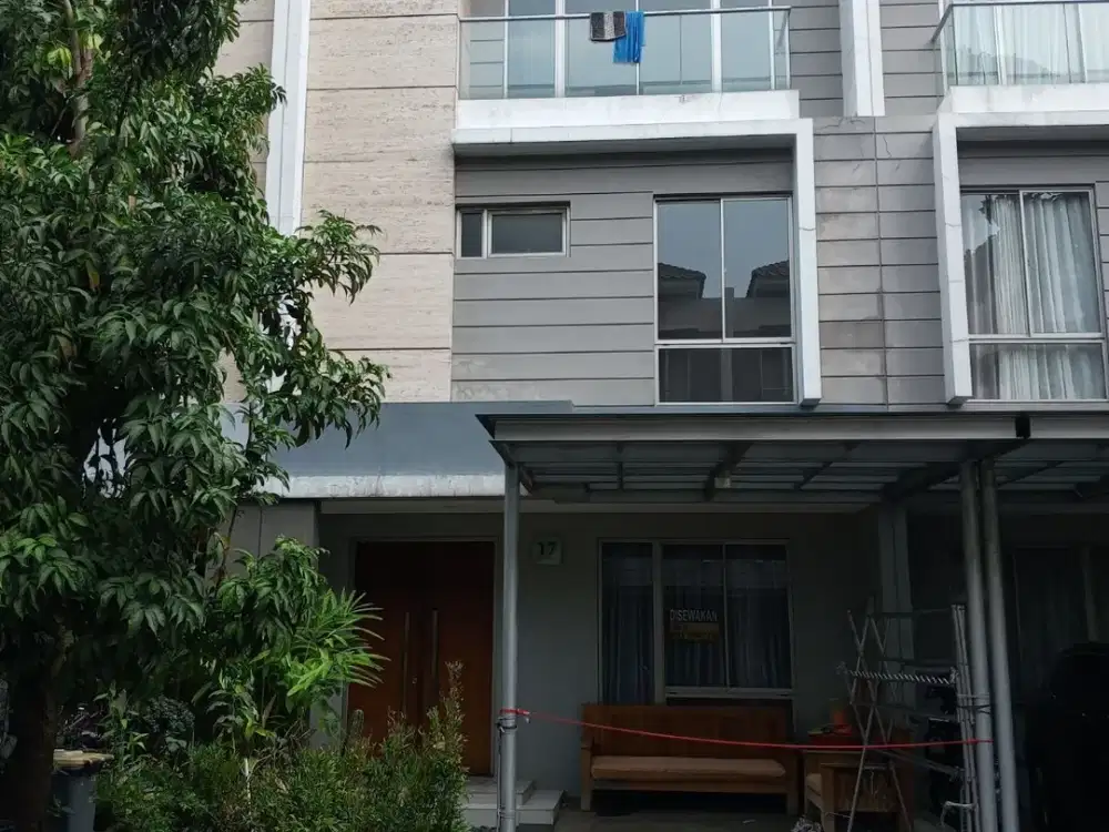 Disewakan Rumah Semi Furnished di Cluster Harmony Golf Island PIK Jakarta Utara