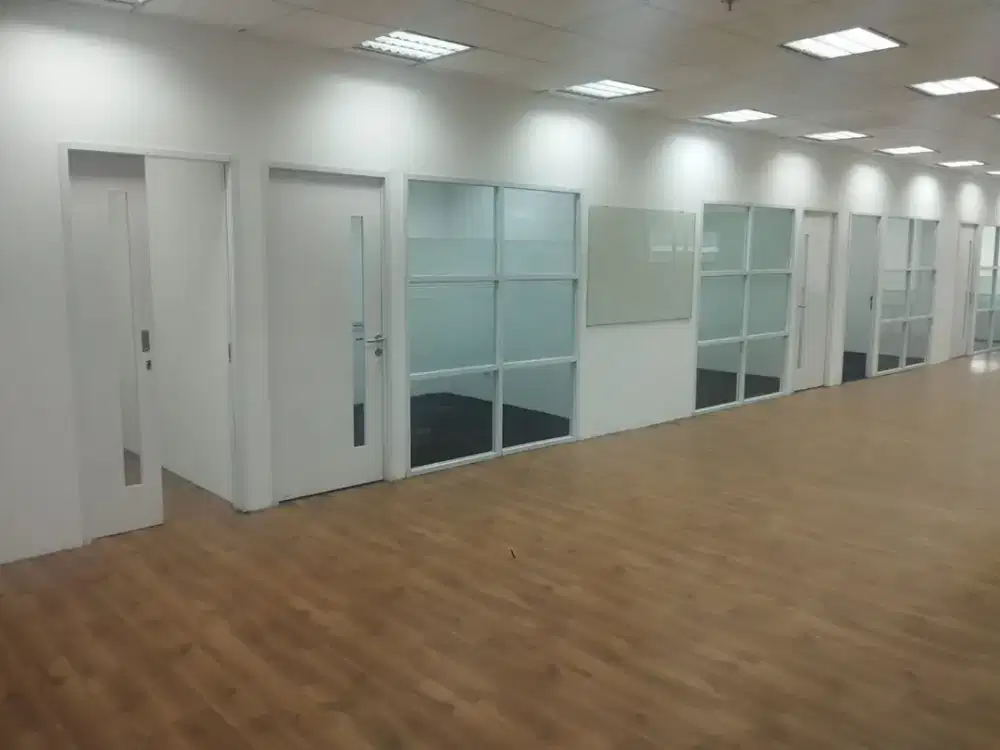 Disewakan Ruang Kantor di Dea Tower 265Sqm Semi Furnish Open Space