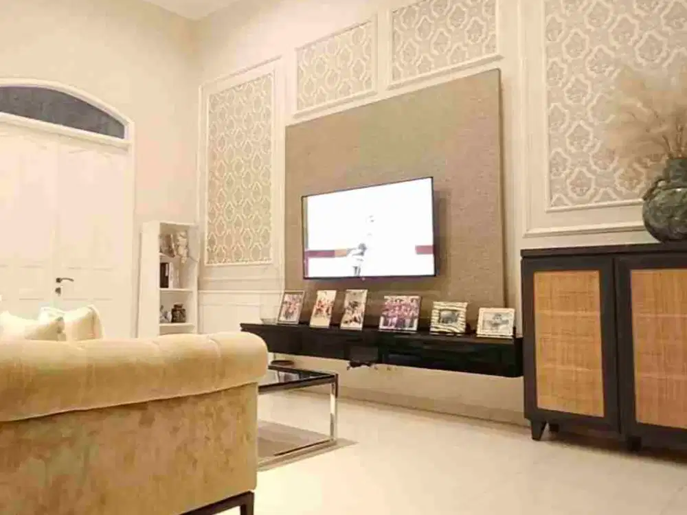 Jual cepat bukit gading Mediterania Kelapa Gading 2 lantai bagus furnished 10 x 17 siap huni hanya 9M nego