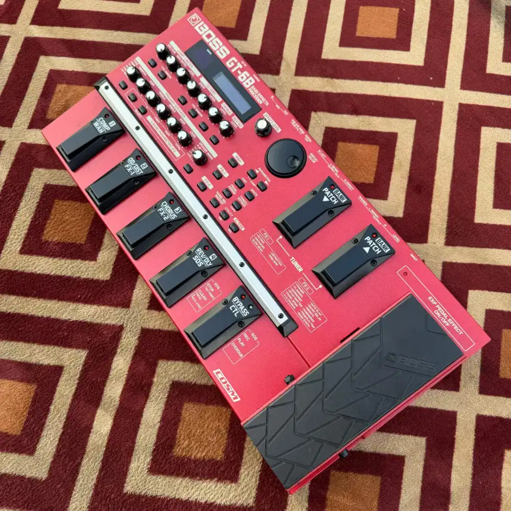 Multi - Effect BOSS GT-6B