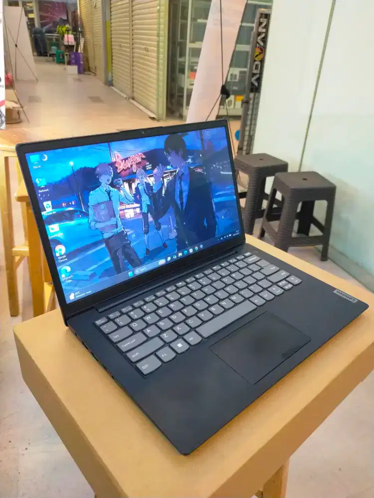 di jual laptop ex kantoran/kuliahan slimm Lenovo V14 G3 ABA
