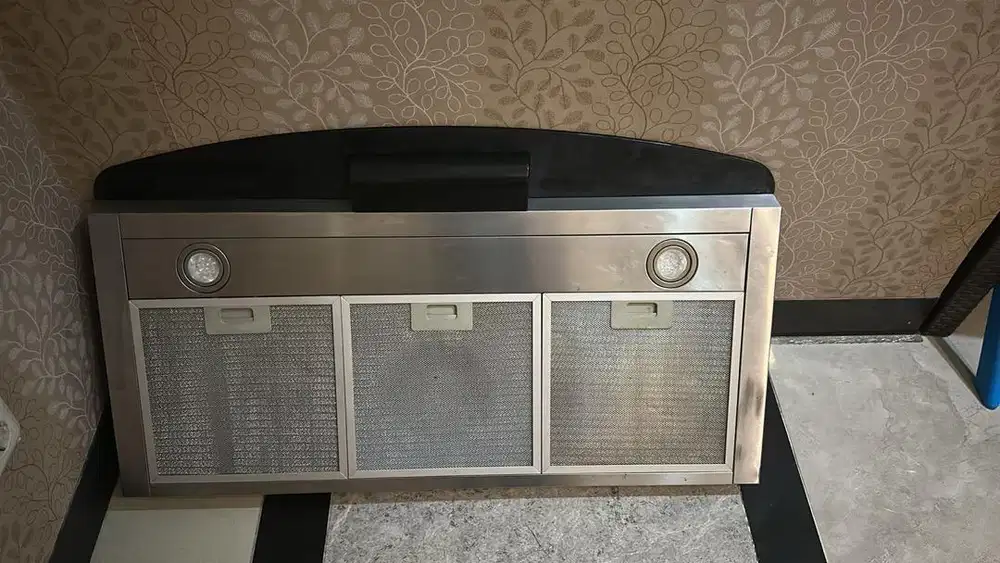 DIAMANTE COOKER HOOD