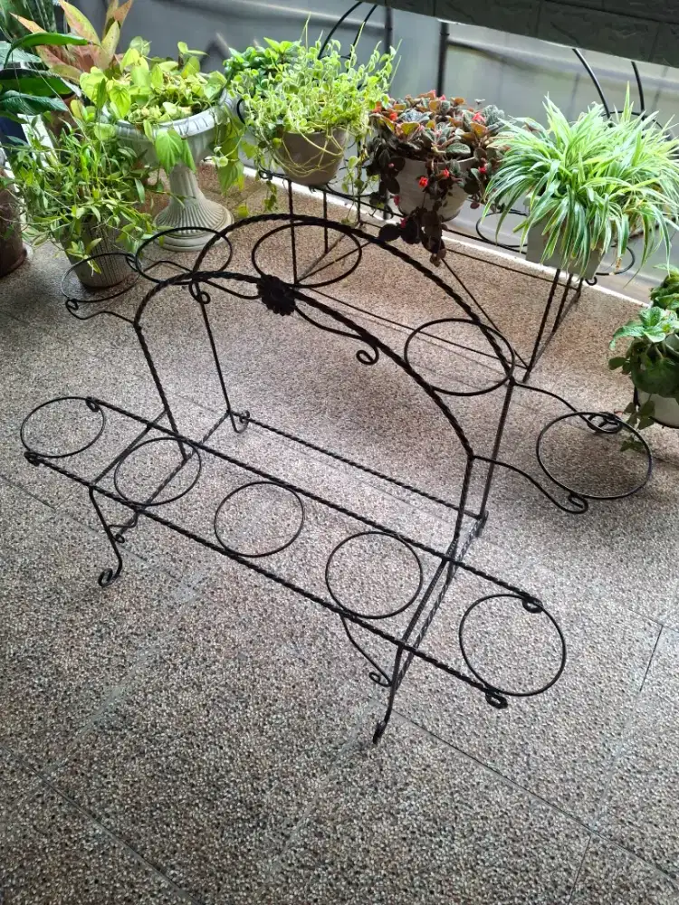 Jual Rak besi tanaman