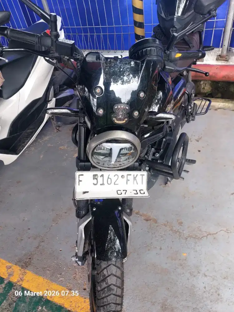 TVS RONIN M/T 225 CC