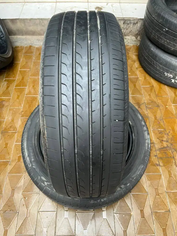 Ban Yokohama BluEarth RV-02  225 55 r19  1Pcs