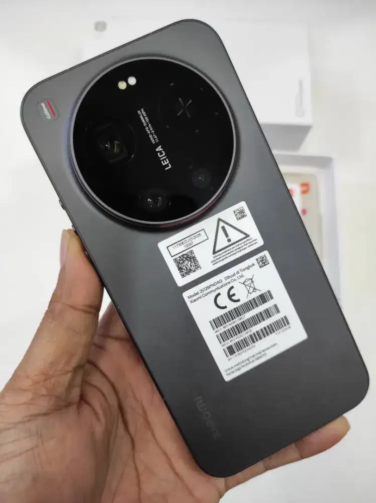 Xiaomi 17 Ultra 
Garansi Resmi
Mulus 99%
Ram 16/1tb
Fulset original