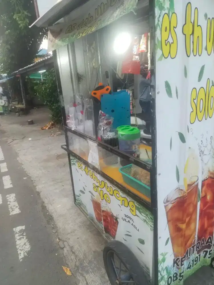 Butuhkan karyawan esteh solo