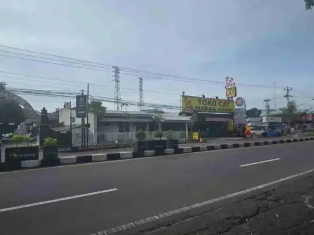 Dijual Cepat Tanah Pekarangan Zona Kuning Super Strategis Lokasi Laweyan,Solo Luas 4159m2 BU!!