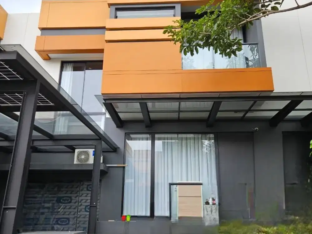 Dijual Segera Rumah Siap Huni 5 Kamar Tidur di Cluster Mozart Tahap 2 Symphonia Gading serpong Tangerang.
