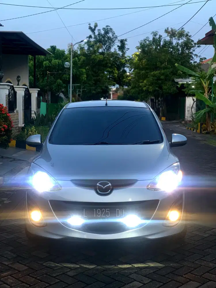 Mazda 2 R 1.5cc Automatic TH 2011