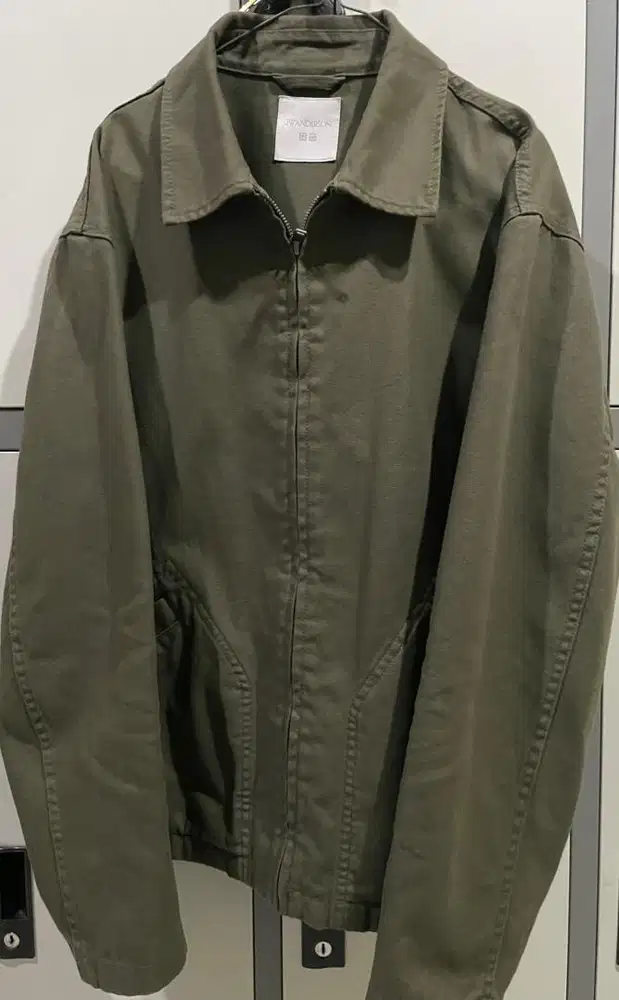 Jaket JW Anderson Uniqlo