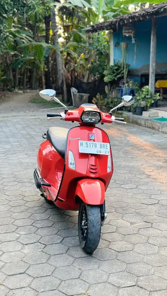 Vespa sprint S 2022 plat H oren tramonto