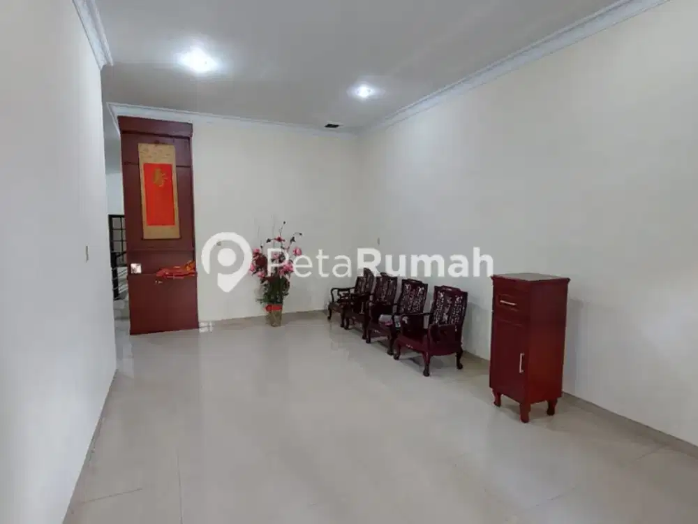 DIJUAL VILLA KOMPLEK CEMARA ASRI JALAN RAJAWALI (indra & andy)