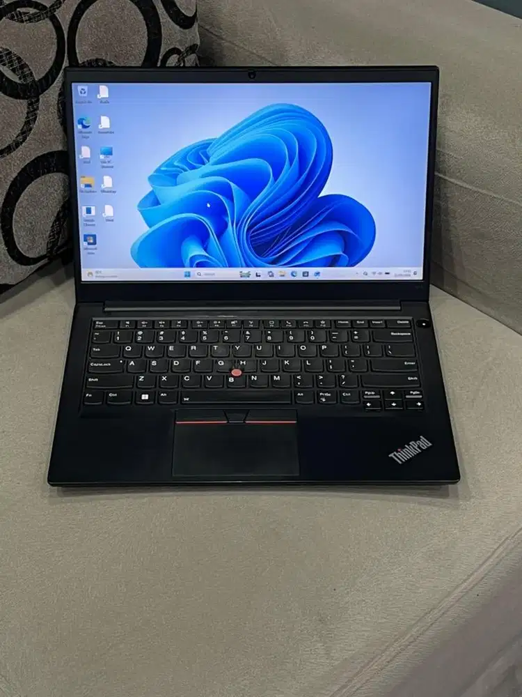 LENOVO THINKPAD E14 GEN 4  14 Core i3-1215U 8GB/512GB ΤΗΝ 2022