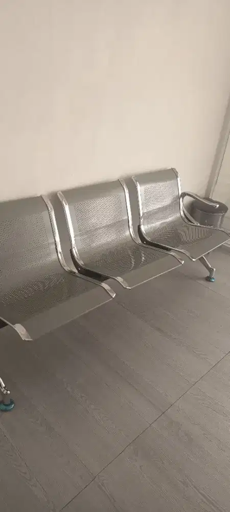 Dijual cepat Kursi stainless steel 3 seat