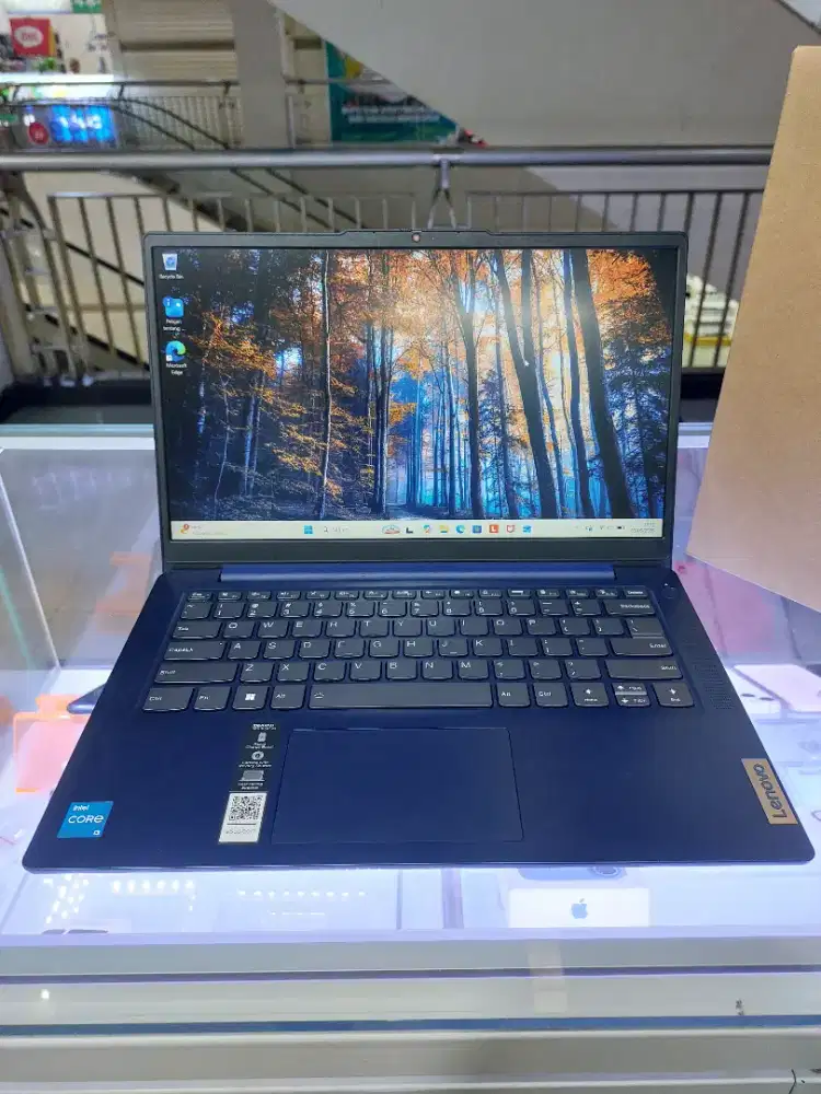 laptop lenovo ideapad slim 3 core i13 gen 13 ram 8/256 like new