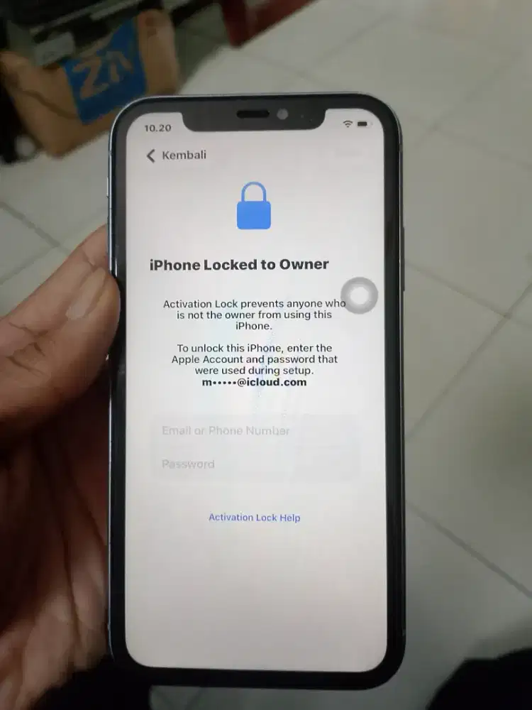 Iphone 11 lock icloud IOS 26.5
