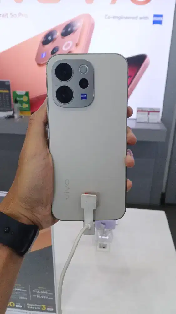 VIVO 12/256GB GARANSI RESMI