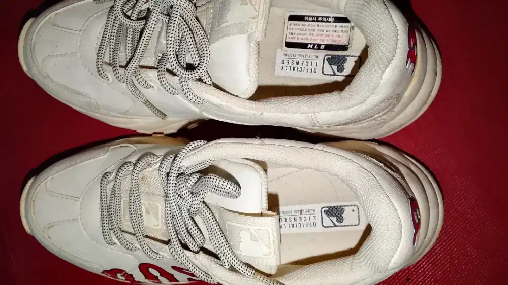 SEPATU MLB BOSTON MADE IN VIETNAM