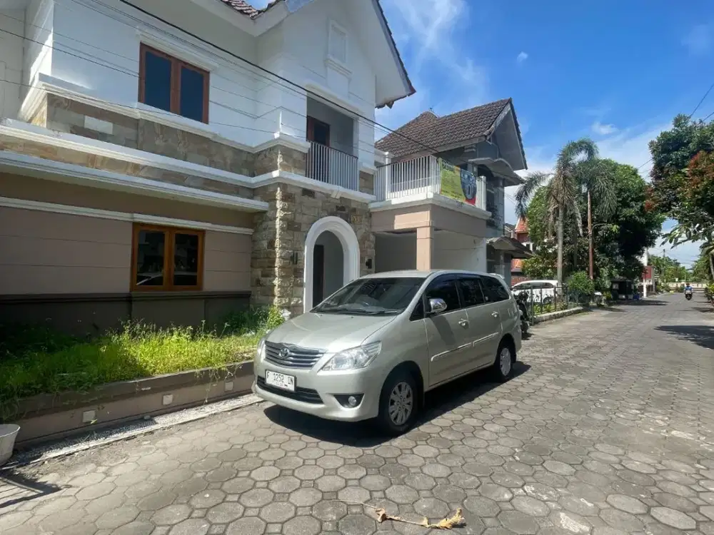 Rumah 2 Lantai 5 Kamar di Babarsari Depok Sleman Dekat Kampus Atma Jaya
