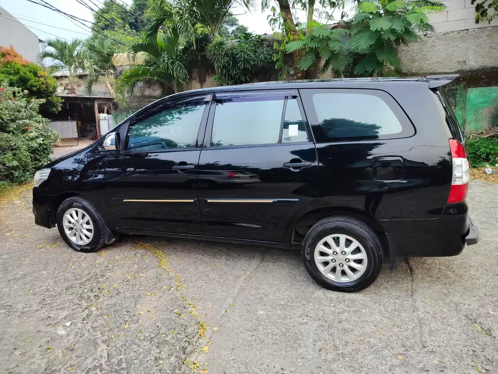 Toyota Kijang Innova barong th 2015 Bensin