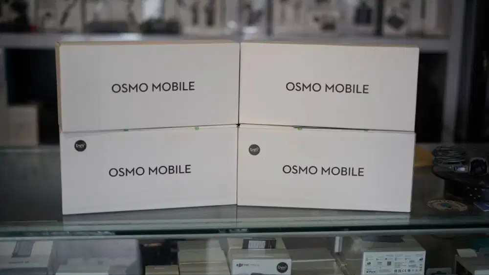DJI Osmo Mobile 8P - Smartphone Gimbal Stabilizer - Creator Combo