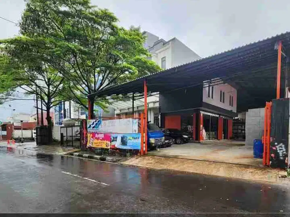 Jual tanah bonus bangunan 2lt di Tebet jl raya 2 mobil lega