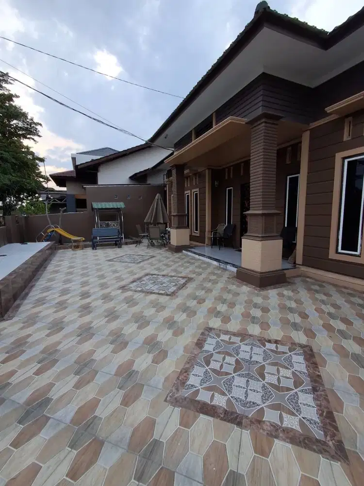 PEMBANTU RUMAH TANGGA