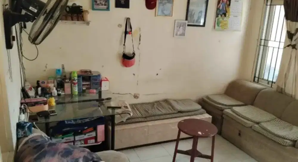 Meja makan kaca 4 kursi dan sofa 4 set serta meja marmer asli