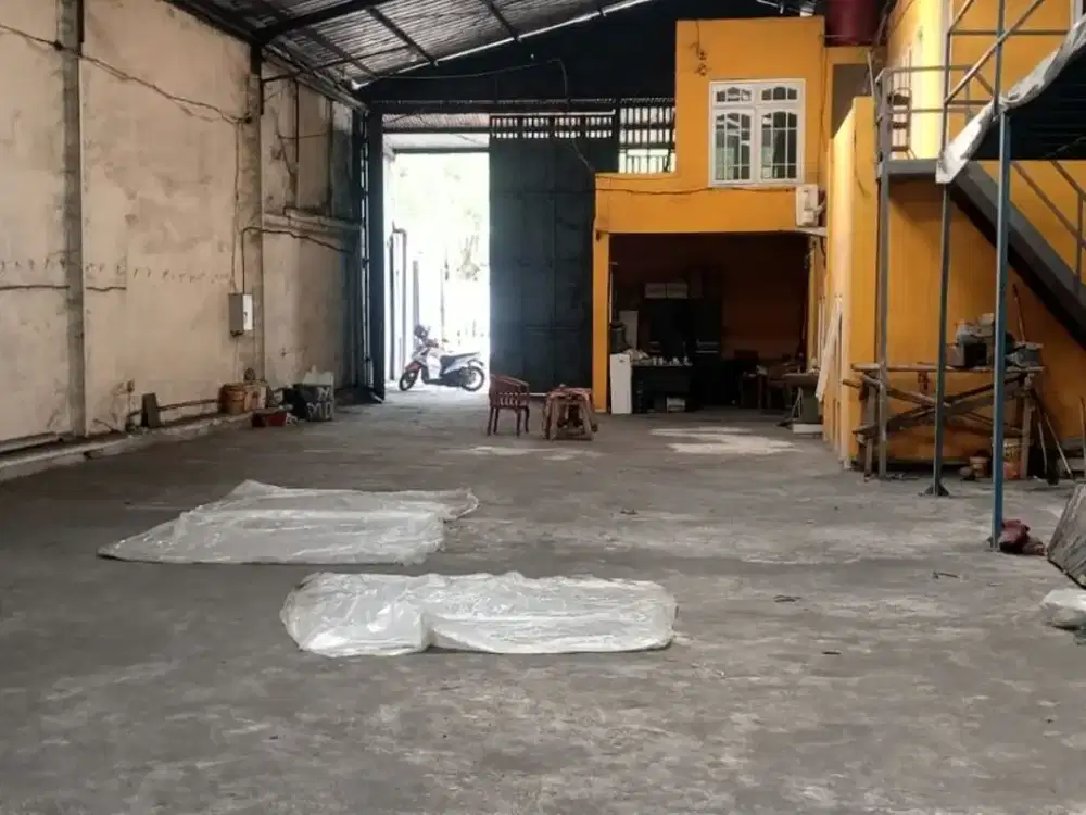 Dijual Cepat Gudang Cocok Untuk Usaha - Lokasi Strategis DI Sukabumi
