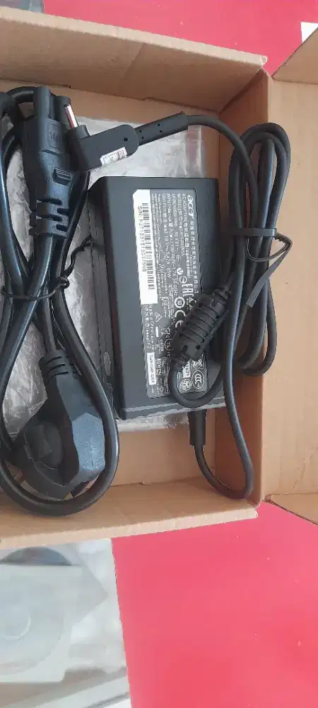 Adaptor Charger Laptop Acer Swift