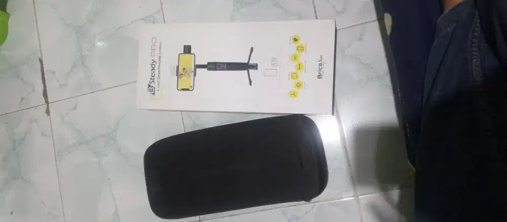 Broca B Steady Pro (3 Axis Smartphone Gimbal