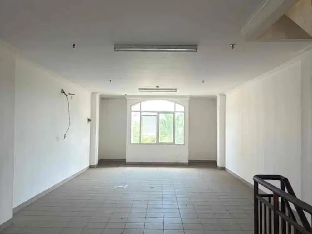 Disewakan Ruko 3 Lantai Apartemen Gading Mediterania Unfurnish Siap pakai strategis rapih bersih bebas banjir