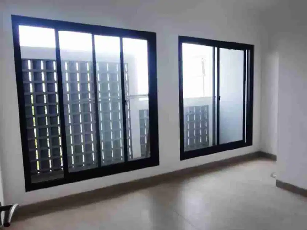 Dijual Rumah Brand New House 4 Lantai Meruya Utara Jakarta Barat siap huni harga nego tipis