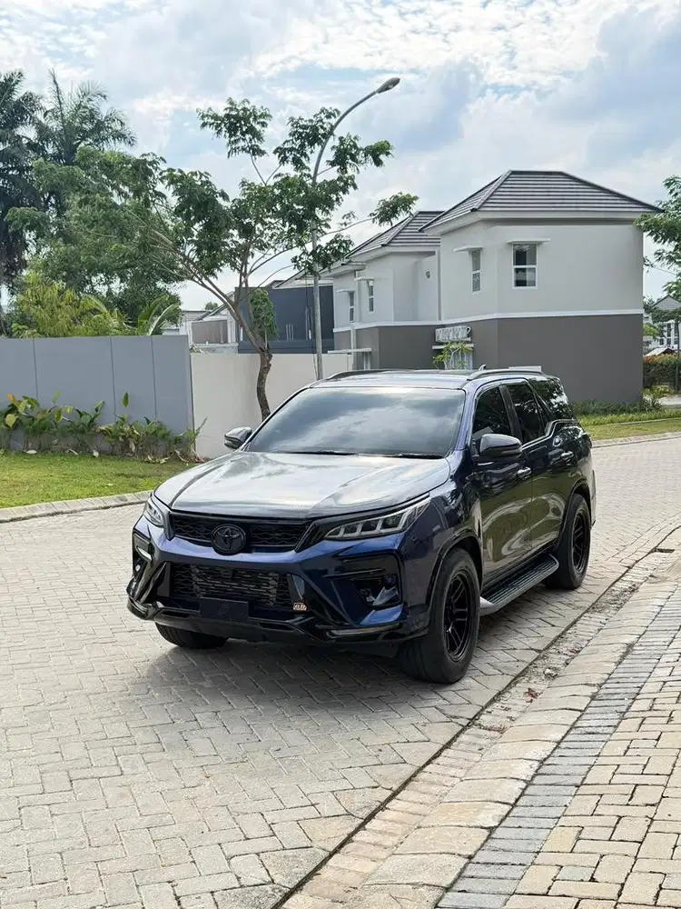 Toyota Fortuner 2.4 VRZ TRD Up Legender (2019)
