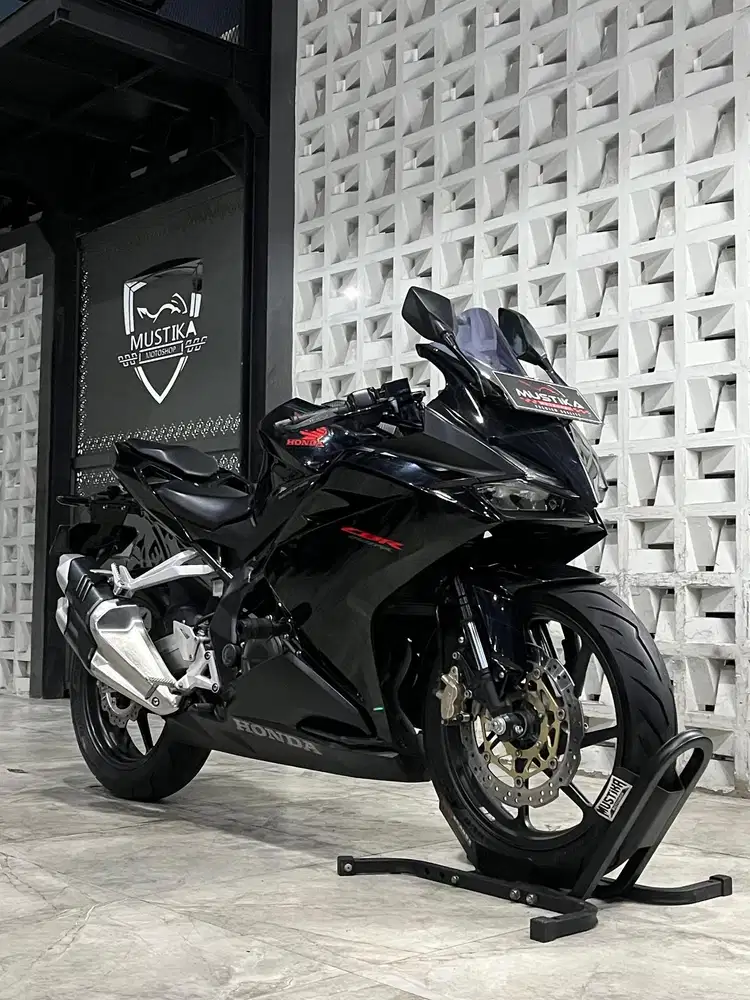 Terbatas!!Honda CBR 250 th 2020 - Ayu Mustika
