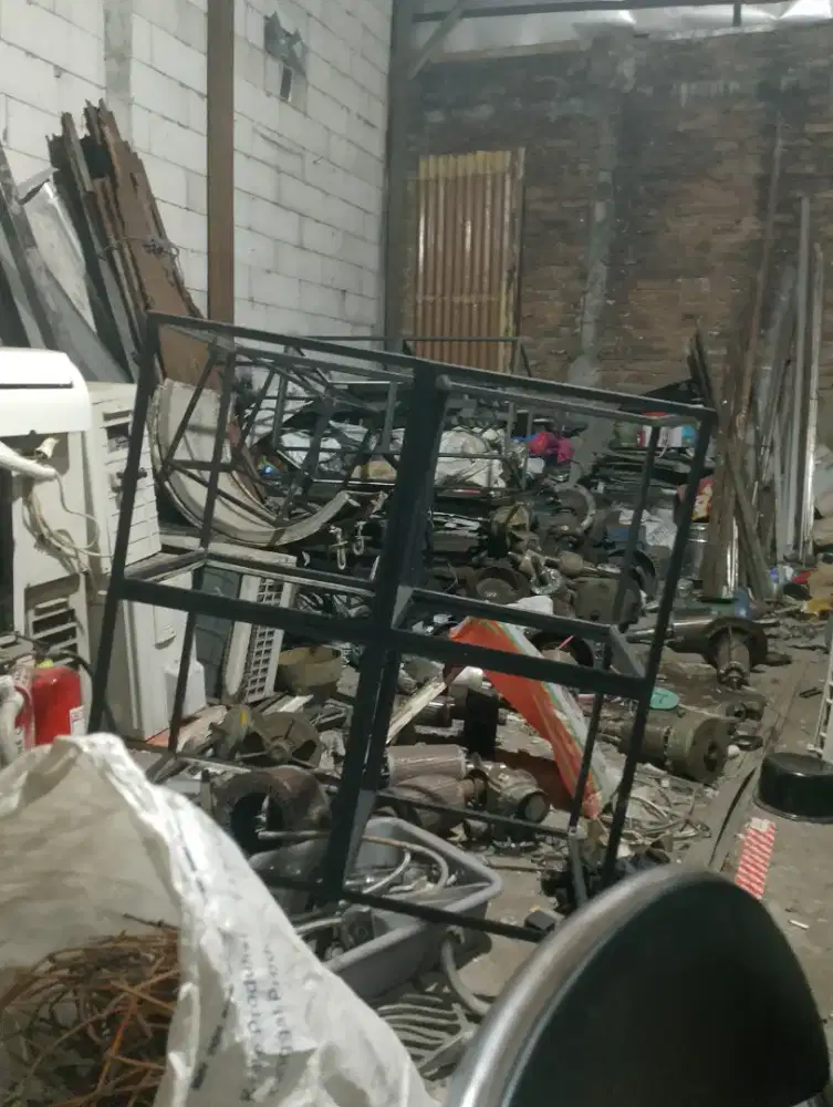 Di cari dan di belli barang bekas seperti bessi almarhum tembaga