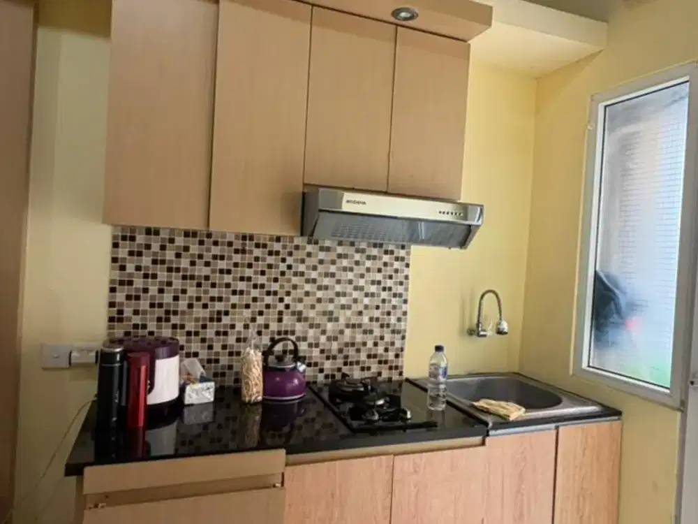 STUDIO FULL ISI APARTEMEN GREEN PRAMUKA CITY LANTAI SATU INCLUDE MAINTANCE UNIT BAGUS MASIH BISA NEGO