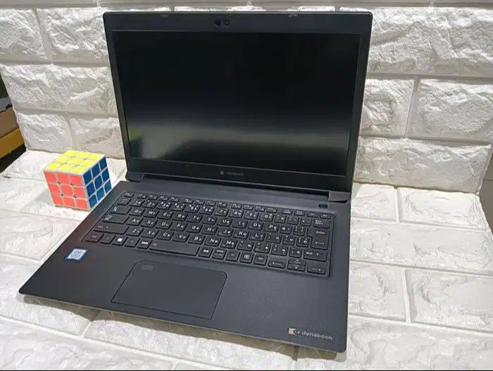 Laptop Toshiba Dynabook S73 slim ringan core i5 GEN8 ram 8GB SSD *RRT