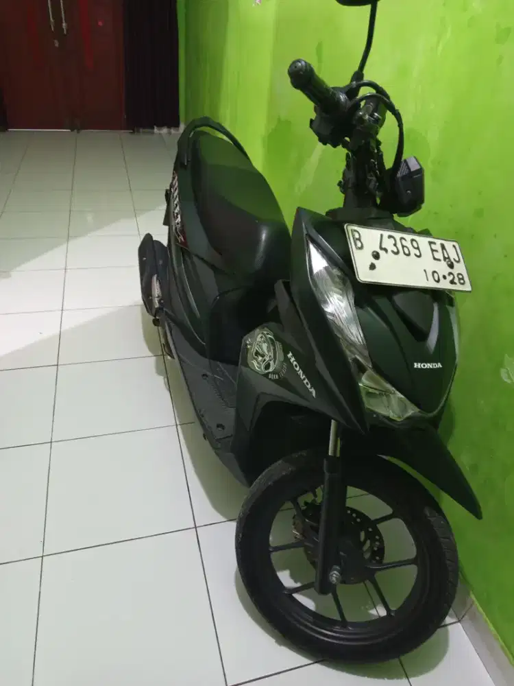 Di jual Honda beat street tahun 2023 harga 14.300.000 nego