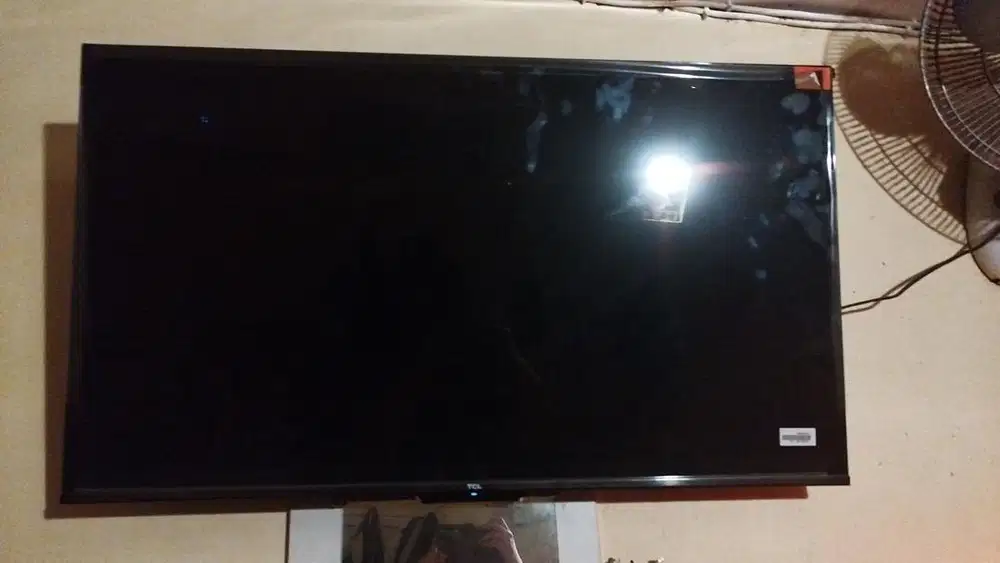 TV TCL 43 INCH BEKAS MASI BAGUS